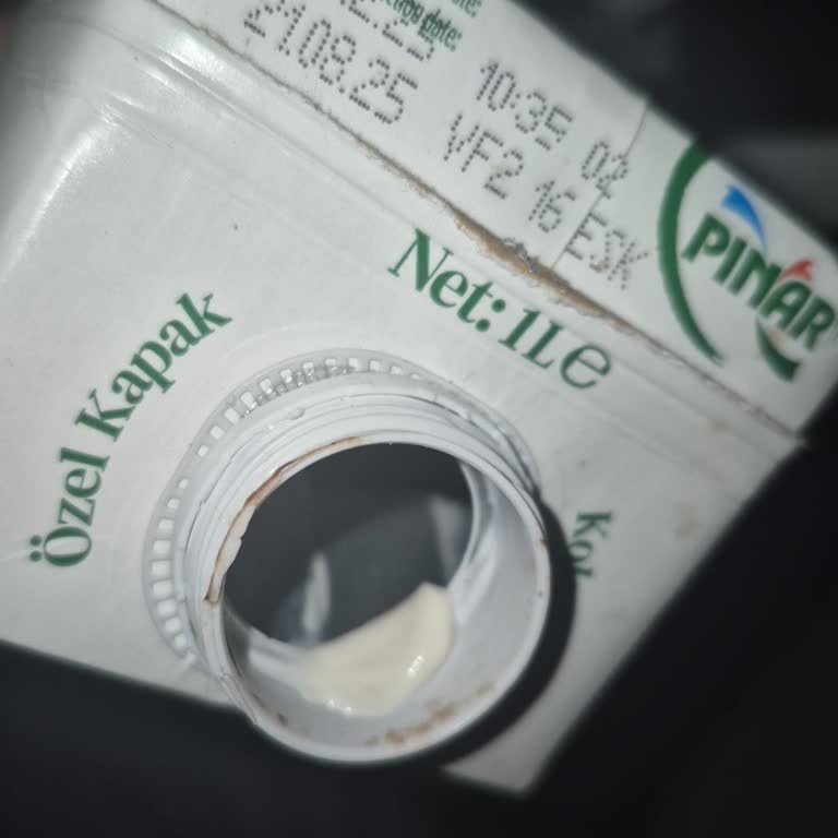 Pınar Laktozsuz Sütte Son Kullanma Tarihi Geçmemiş Üründe Kötü Tat Ve Tortu Sorunu