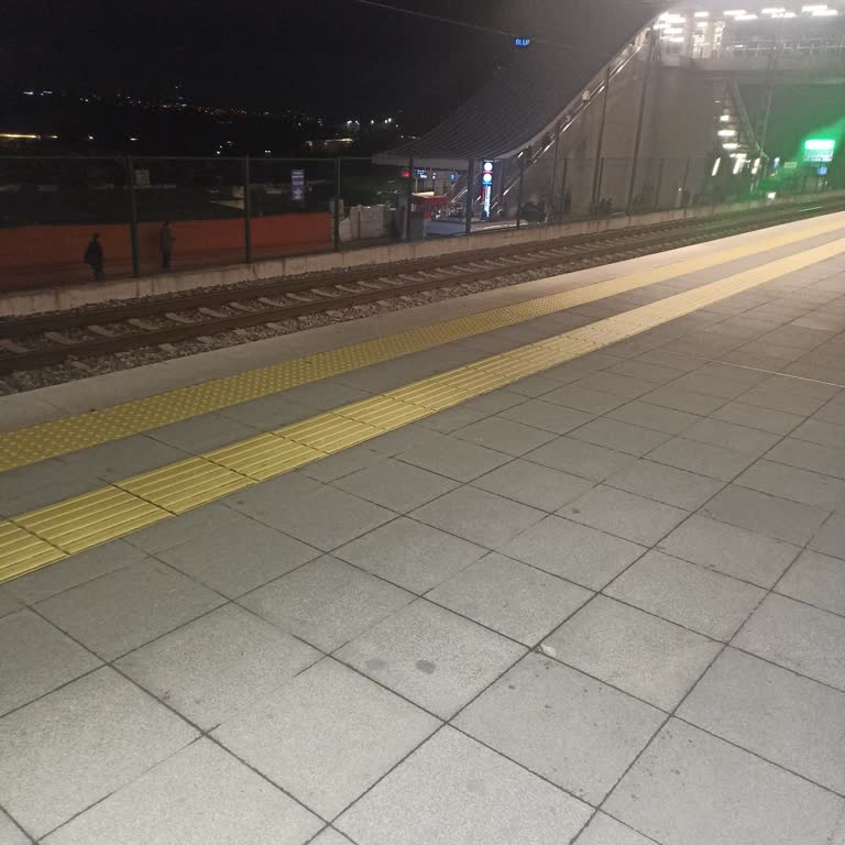 Marmaray Küçükçekmece İstasyonunda Yürüyen Merdiven Ve Güvenlik Sorunu