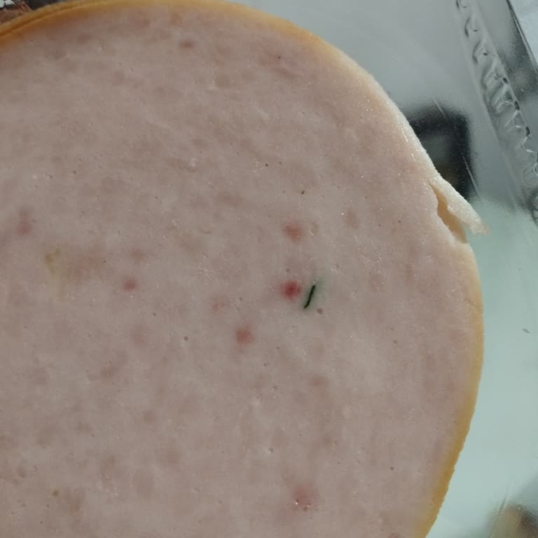 Maret Hindi Füme Ürününde Şüpheli Madde ve Yetersiz Müşteri Hizmeti