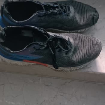 FLO Ayakkabı Kısa Sürede Giyilemez Hale Gelen Ayakkabı