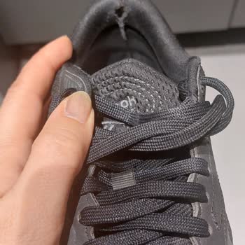 Kısa Sürede Yırtılan Spor Ayakkabı Ve Olumsuz Mağaza Deneyimi