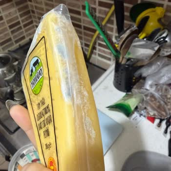 Küflü Peynir Teslimatı Ve Yetersiz Müşteri Hizmeti Deneyimi