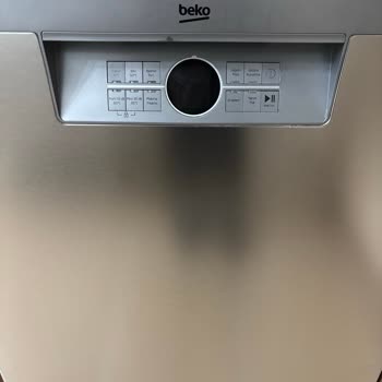 Beko Bulaşık Makinesi Kapağında Yazı Silinmesi Ve Lekeler Mağduriyet Yaratıyor