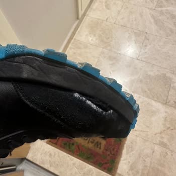 Camper Ayakkabım Kısa Sürede Yırtıldı, Mağaza Çözüm Sunmadı