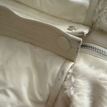 İpekyol Montta Dolapta Oluşan Leke Ve Kalite Sorunu