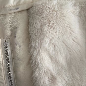 İpekyol Montta Dolapta Oluşan Leke Ve Kalite Sorunu