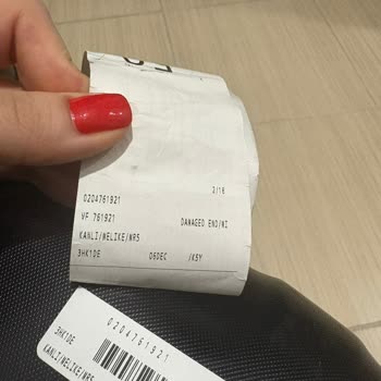 Valizlere Toplu Hasarlı Etiketi Uygulaması Yolcu Mağduriyetine Yol Açıyor