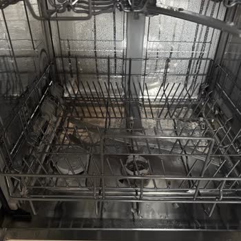 Özensiz Montaj Ve İlgisiz Servis Nedeniyle Yeni Bulaşık Makinesi Kullanılamaz Durumda