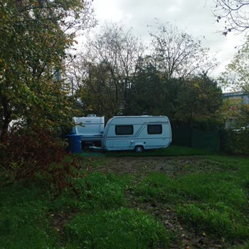 Tuzla’da Ruhsatsız Karavan Konaklaması Mahalle Düzenini Bozuyor