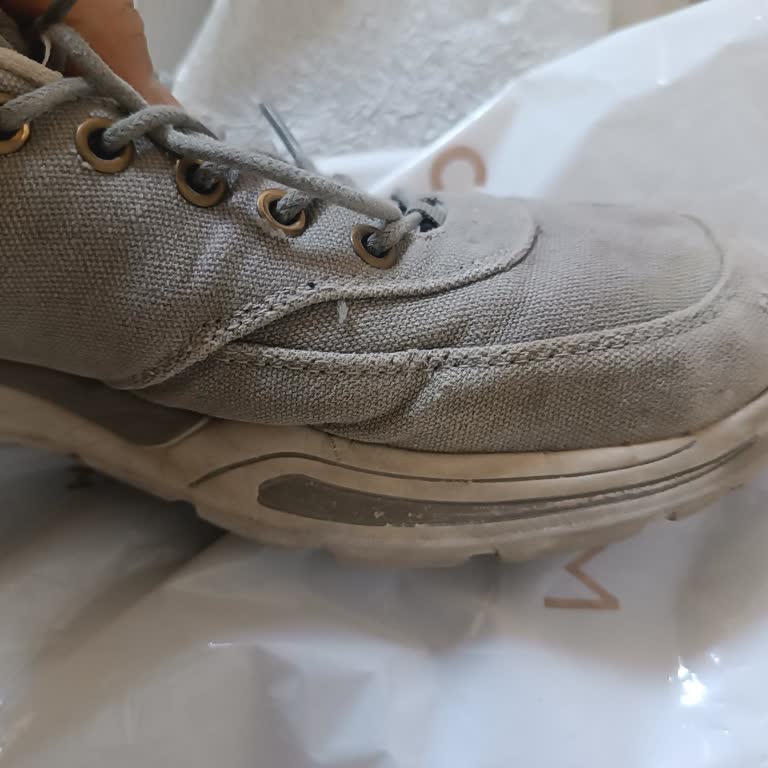 Kısa Sürede Yıpranan Ayakkabıya Ret Cevabı Mağduriyetim Giderilmiyor