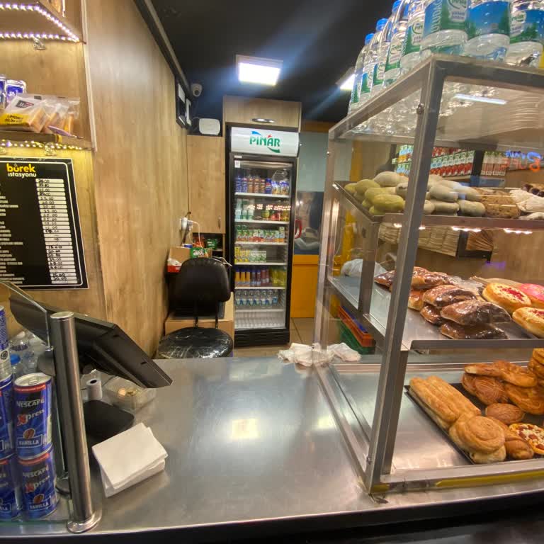 Börek İstasyonu'nda Görevlisiz Şube Deneyimi Ve Müşteri Mağduriyeti