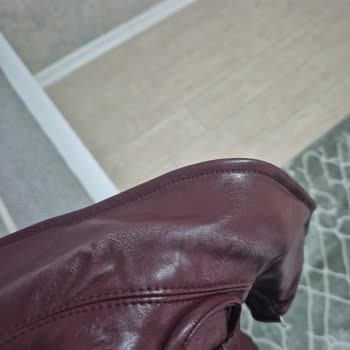 Kısa Sürede Deforme Olan Deri Ceket İçin Hızlı Değişim Ya Da İade Talebi