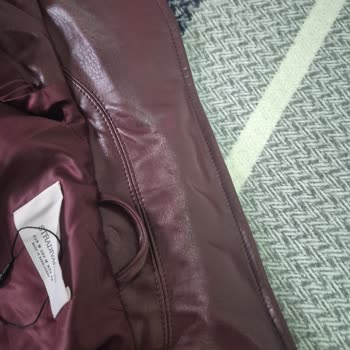 Kısa Sürede Deforme Olan Deri Ceket İçin Hızlı Değişim Ya Da İade Talebi