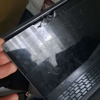 Lenovo Ideapad Flex 5 Ekran Değişimi İçin Net Ve Yazılı Maliyet Bilgisi Talebi