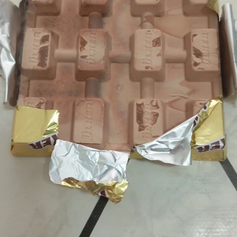 Tarihi Geçmemiş Çikolatada Renk Değişikliği Güvenimi Sarsıyor