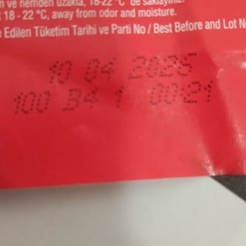 Tarihi Geçmemiş Çikolatada Renk Değişikliği Güvenimi Sarsıyor