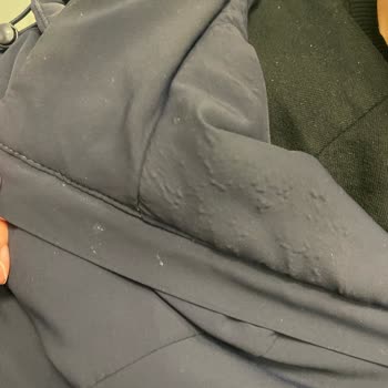 Az Kullanılmış Montta Ciddi Kumaş Deformasyonu Hayal Kırıklığı
