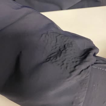 Az Kullanılmış Montta Ciddi Kumaş Deformasyonu Hayal Kırıklığı