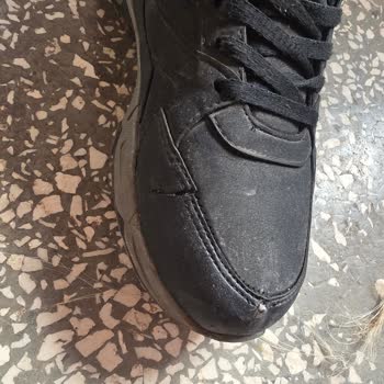 Kısa Sürede Çatlayan Ayakkabıya Değişim Reddi Mağduriyeti