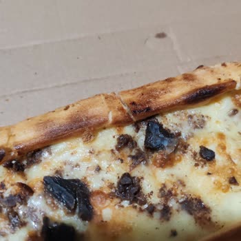 Soğuk Ve Tüketilemez Pide, Yetersiz Canlı Destek Deneyimi