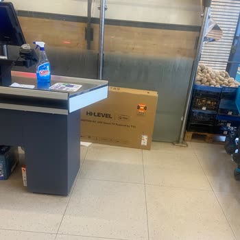 Kırık Televizyon İçin İade Ve Ücret İadesi Talebime Uzun Süre Yanıt Alamadım