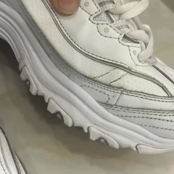 Skechers Ayakkabıda Renk Farkı Ve Çatlama Sorunu Yaşadım
