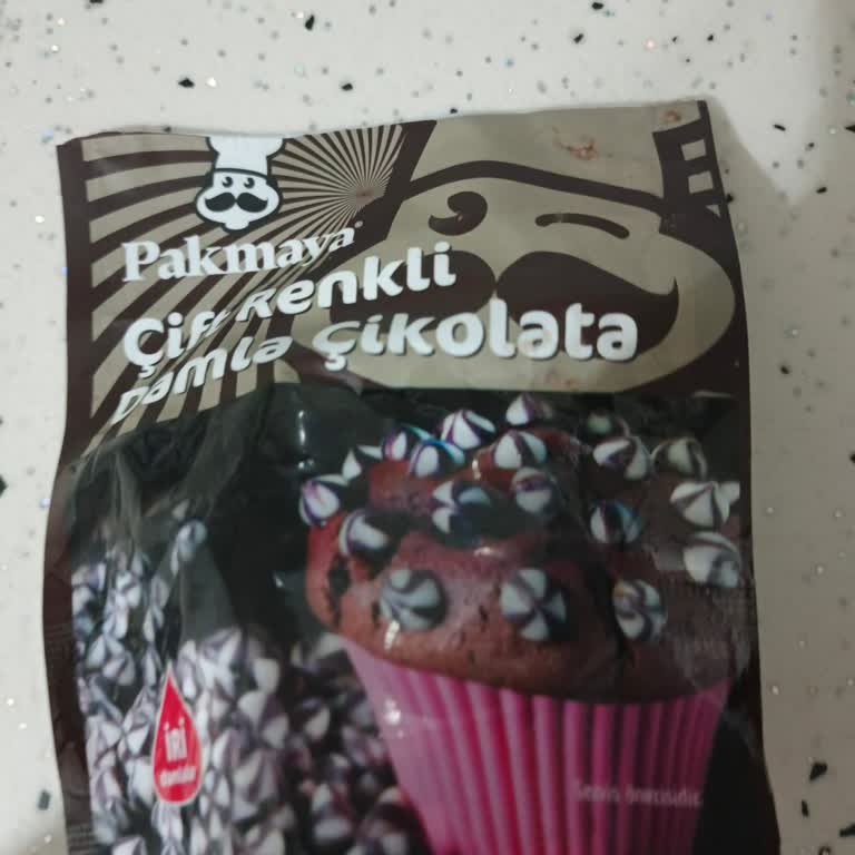 Pakmaya Çift Renkli Damla Çikolata Bayat Ve Renkleri Solmuş Çıktı
