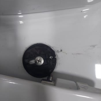 Klozet Kapağı Bağlantı Aparatı Bulunamıyor, Yedek Parça Sorunu