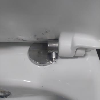 Klozet Kapağı Bağlantı Aparatı Bulunamıyor, Yedek Parça Sorunu