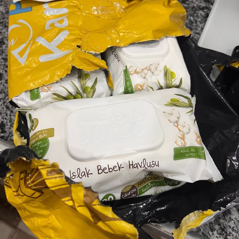 Yanıltıcı Ürün Gönderimi Ve Saygısız Müşteri Temsilcisi