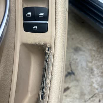 BMW 520i Kapı Kollarında Yapışma Sorunu Ve Ücretsiz Değişim Talebi