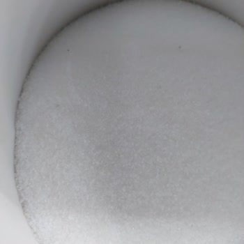 Saygın Tarihi Lezzetler Tuzun İçinde Siyah Ve Farklı Renkte Tanecikler Olduğunu Fark Ettim