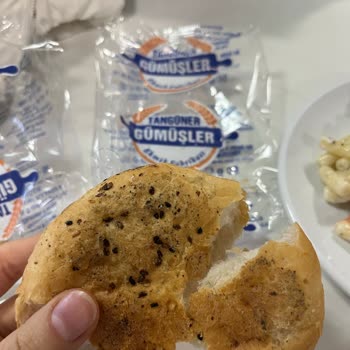 Gümüşler Tangüner Ekmek Fabrikası Ekmeğin İçinde Yabancı Cisim