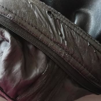 LCW Montun Deri Kısımlarında Kısa Sürede Deformasyon Ve Mağaza İlgisizliği