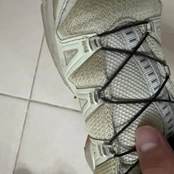 Kısa Sürede Yırtılan Ve Deforme Olan Spor Ayakkabı Mağduriyeti