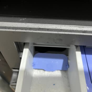 Yeni Çamaşır Makinesinde Boya Atma Ve Paslanma Şoku