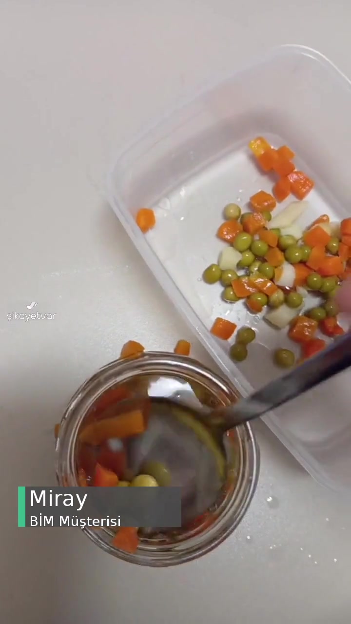 BİM Böcek Çıktı Üründen videonun kapak resmi