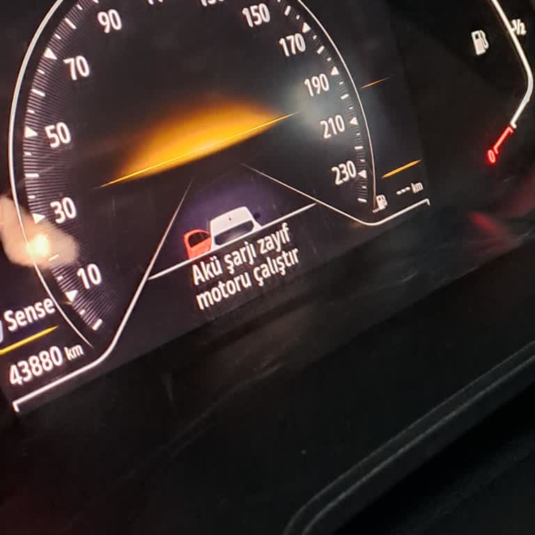 Yeni Aküye Rağmen Renault Clio'da Sürekli Akü Uyarısı Endişesi