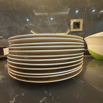 Hisar Yemek Takımı Tabaklarında Eğiklik