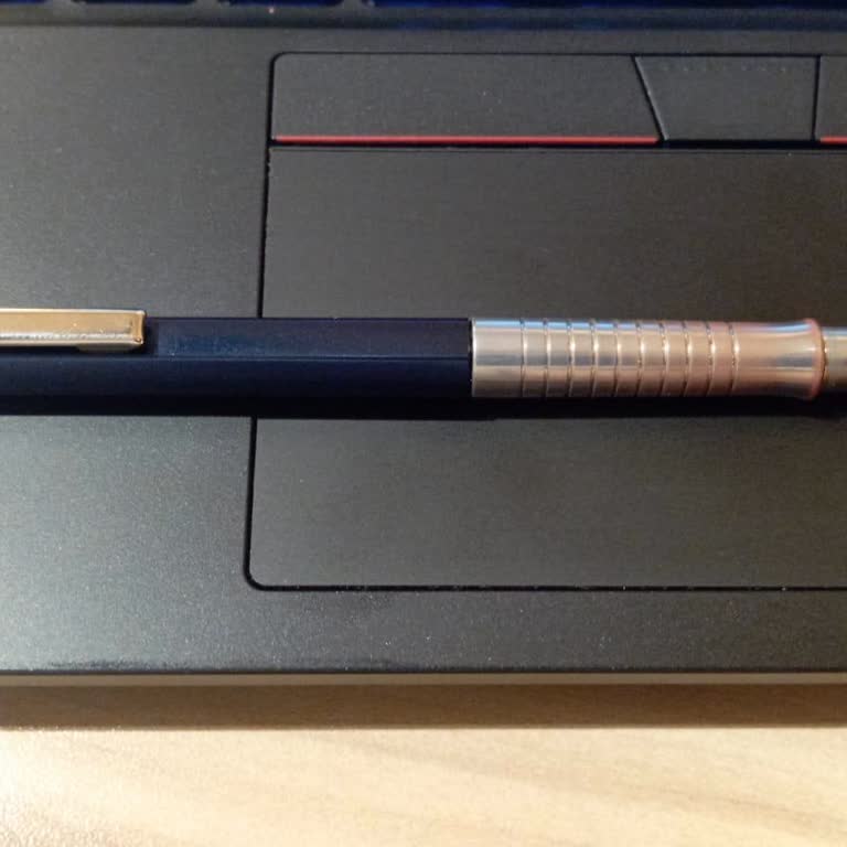 Yüksek Fiyatlı Kalemde Erken Kararma Ve Renk Değişimi Sorunu