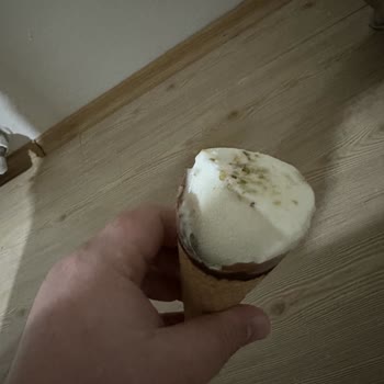 Golf Dondurma Aldığım Dondurmada Gramaj Eksikliği Ve Bayat Külah Şoku: Gıda Güvenliği Endişesi