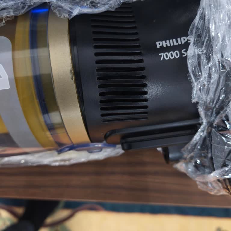 Philips Ev Aletleri 7000 Süpürgede Erime Problemi Ve Garanti Reddi Mağduriyeti