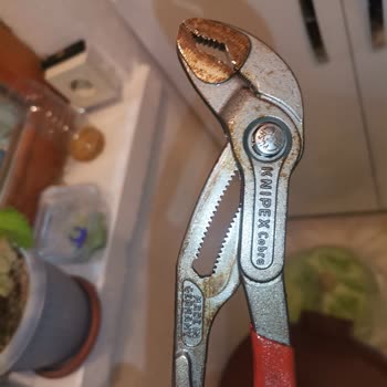 Kısa Sürede Paslanan Knipex Papağan Pense İçin Değişim Talebi