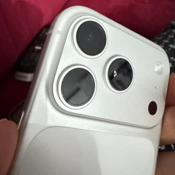 Kırık Kamera Ve Güncelleme Sorunlu İphone 17 Pro İçin Hızlı Değişim Talebi