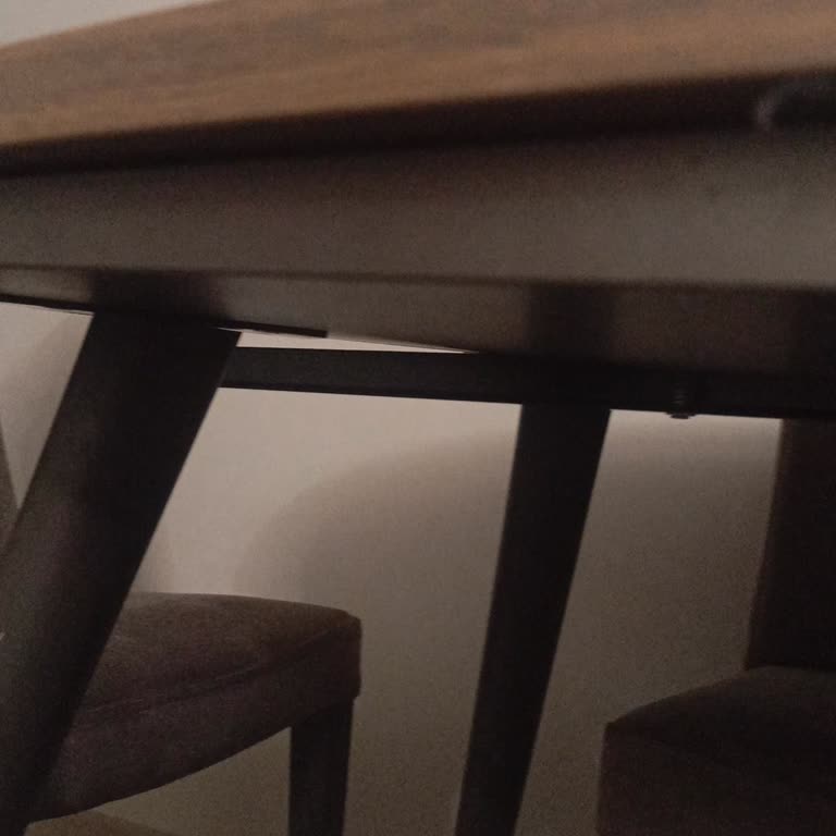 Enza Home Garanti Süresi Sonrası Yaşanan Masa ve Sandalye Sorunlarına Çözüm Talebi