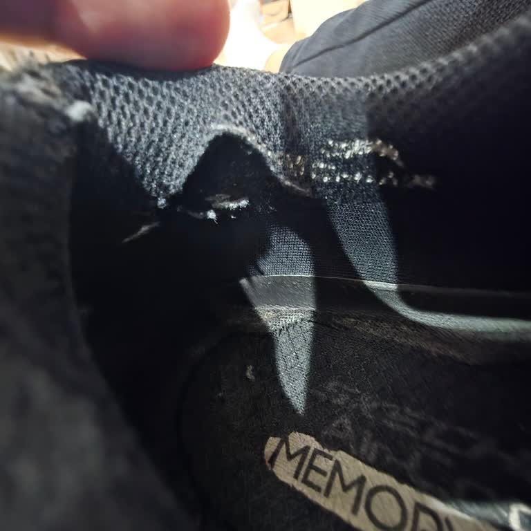 Kısa Sürede Deforme Olan Ayakkabı İçin Yetersiz İnceleme Ve Olumsuz Müşteri Hizmeti