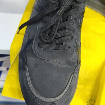 Bir Ayda Yırtılan Ayakkabı Ve FLO'nun İade Reddi Mağduriyeti