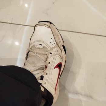 Nike Ayakkabılarda Tekrarlayan Yırtılma Sorunu Ve Güven Kaybı