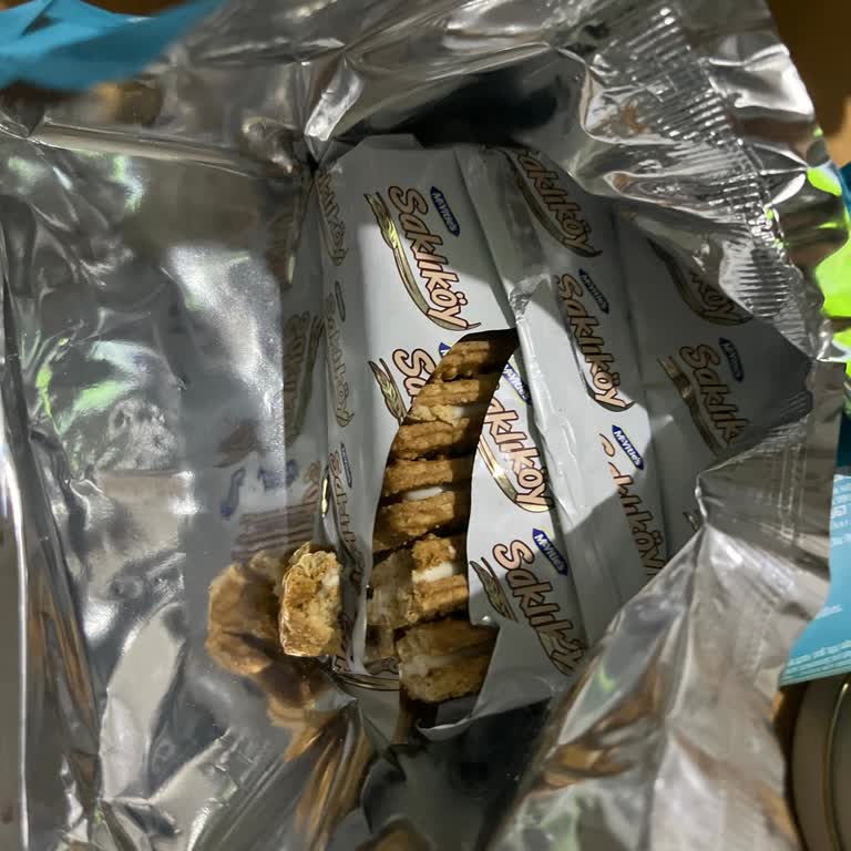 Açık Paketli Ve Kırık Bisküvi Satışı Nedeniyle Hijyen Endişesi