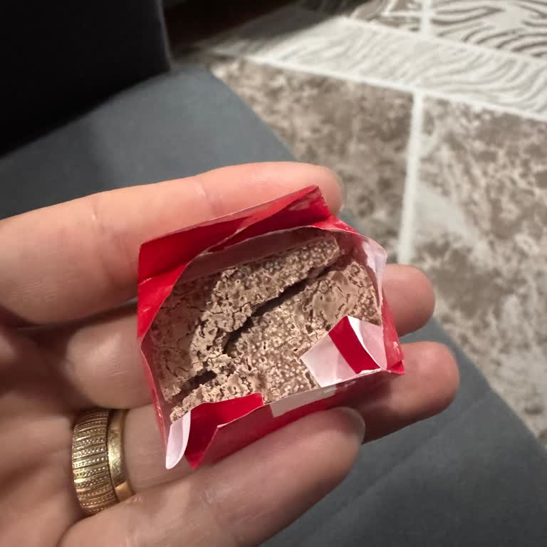 Şok Marketten Alınan Ülker Çikolataların Bozuk Çıkması Mağduriyet Yarattı